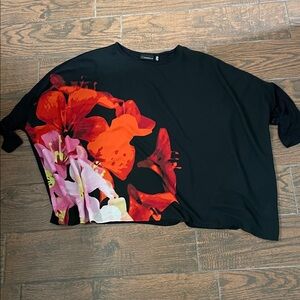 Boxy loose flowing floral top with bright red and coral flowers